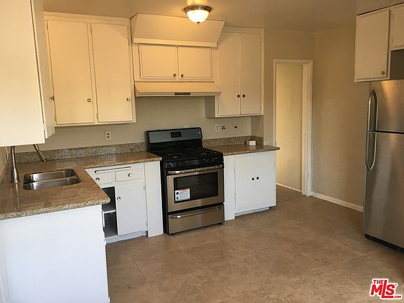 3rd image of 24269 Myers Ave