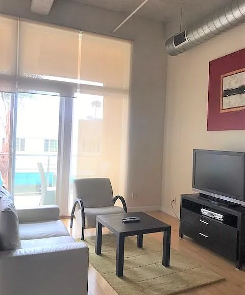 Suite #10 - Open Layout Floor Plan - 901 sq ft.