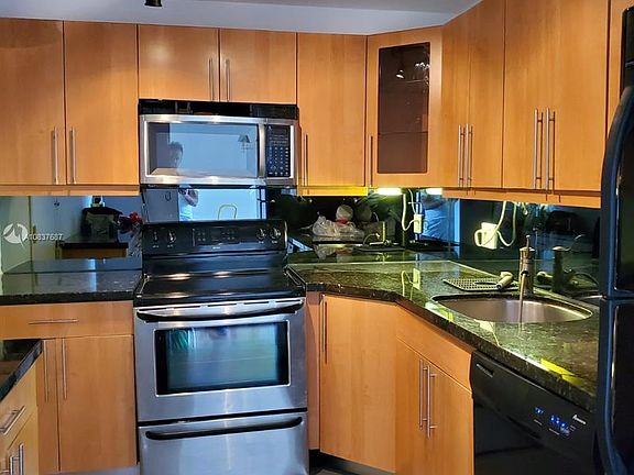 4th image of 400 Kings Point Dr APT 421