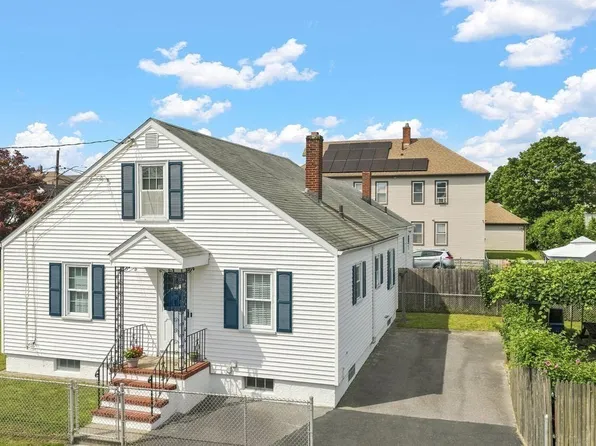 5 Brewster St, New Bedford, MA 02745