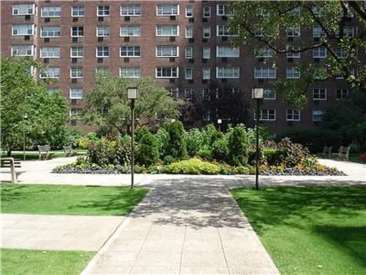 Sold by Mazzeo Real Estate | media 17