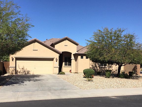 3rd image of 2112 W Desert Ln