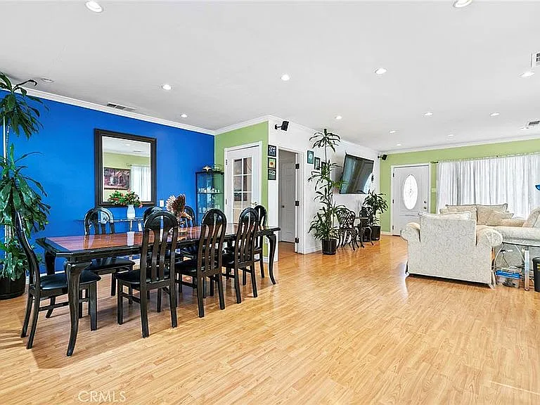 3 bed, $2,000 — Photo 3