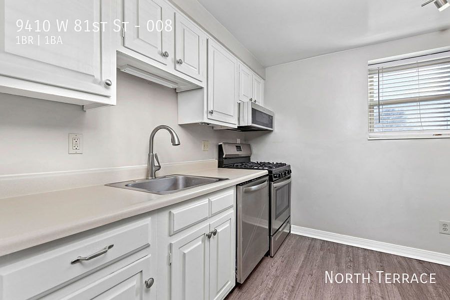 1st image of 9410 W 81st St #8