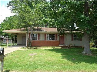 1st image of 2306 Pine Circle Dr