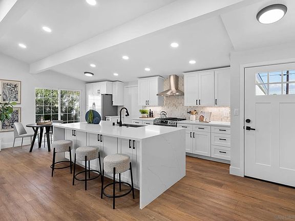 3rd image of 9525 Seltzer Ct