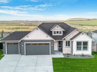 8176 Lennox St, West Richland, WA 99353
