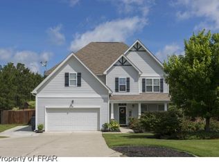 84 Heathrow Dr, Spring Lake, NC 28390