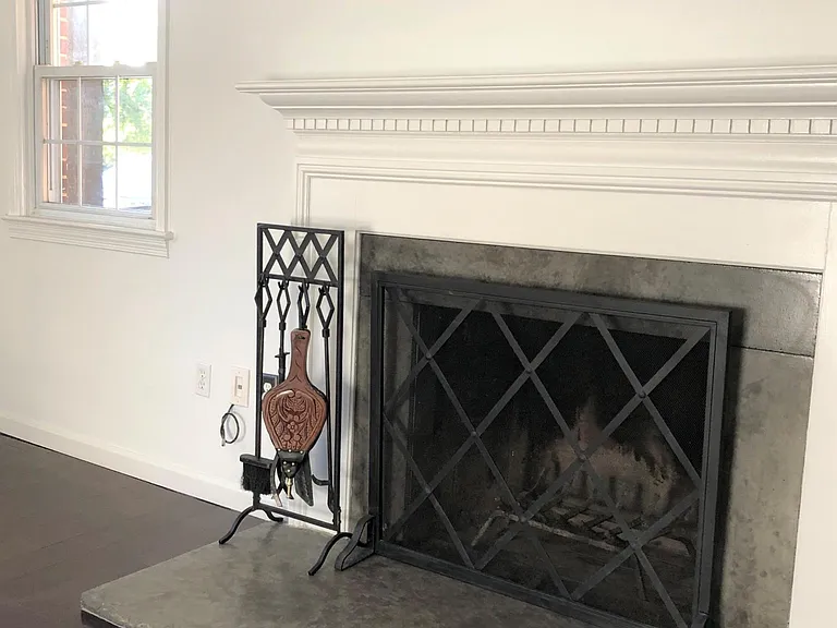 114 E Maple St — Photo 9