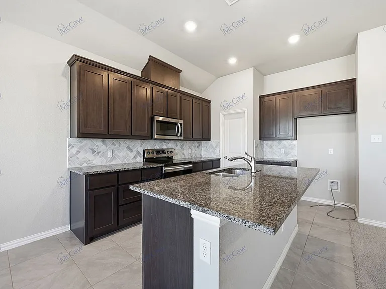 1409 Raleigh Path Rd — Photo 6