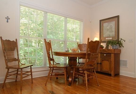 breakfast nook