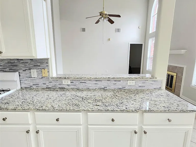14335 Berrington Dr — Photo 6