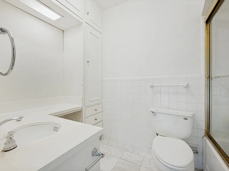 4542 Westway Ave — Photo 7