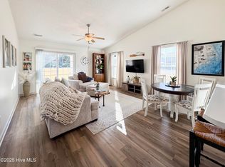 601 Pelletier Loop Rd #B12, Swansboro, NC 28584