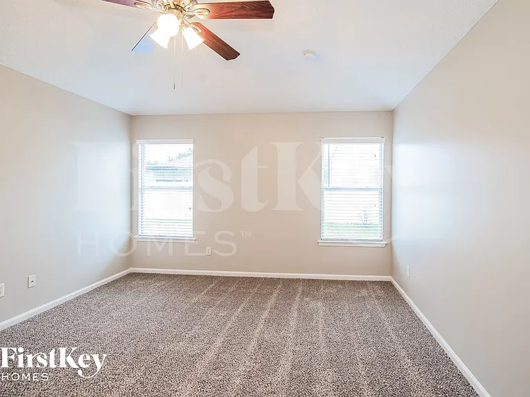 528 Millhouse Ln — Photo 9