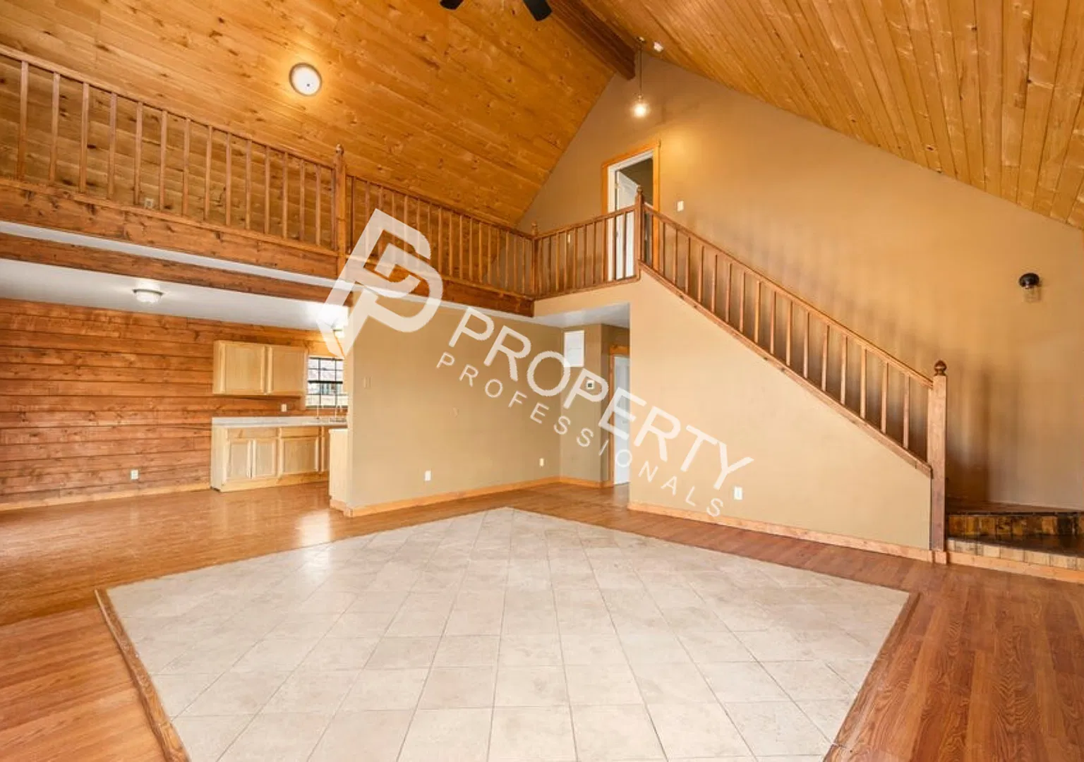Log Cabin in Parachute — Photo 3
