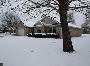 4800 Greenwich Cir, Columbia, MO 65203