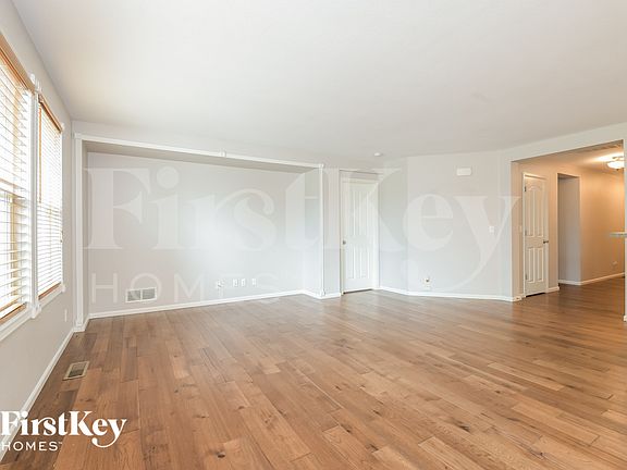 4th image of 800 Lonewolf Cir