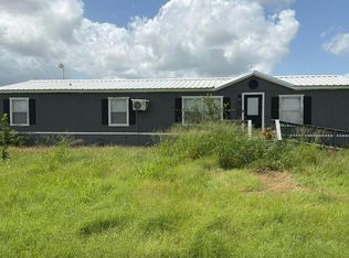1130 County Road 7711, Devine, TX 78016