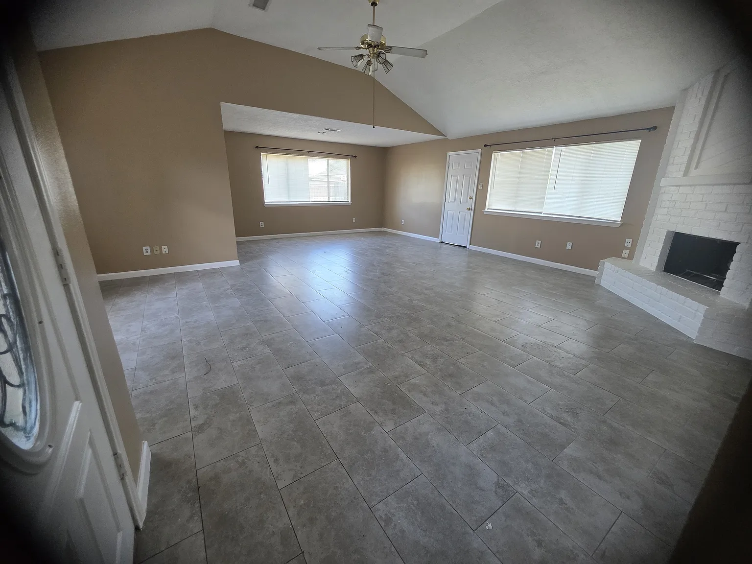 3 bed, 1662 sqft, $1,900 — Photo 4