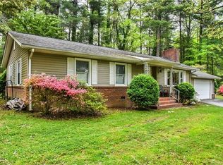 2730 Holly Hill Dr N, Hendersonville, NC 28791
