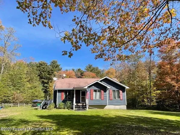 34 Bentler Rd, Gouldsboro, PA 18424