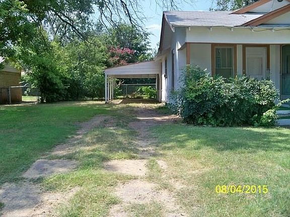 3rd image of 319 W 10th St