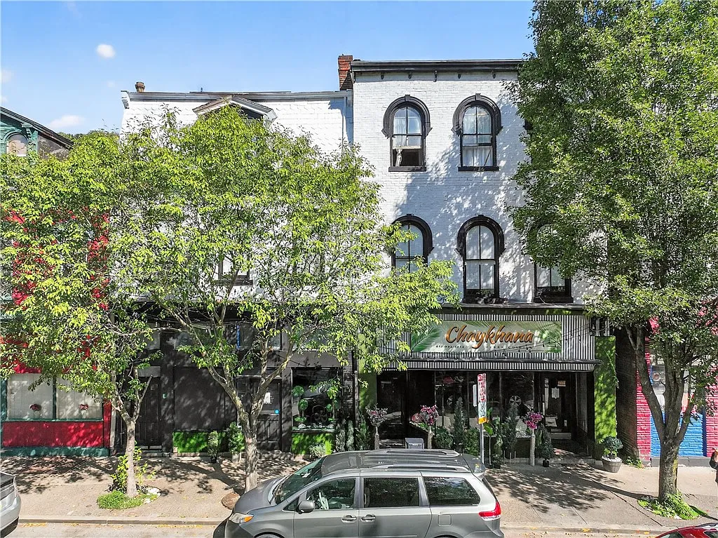 412 S Main St W photo 1