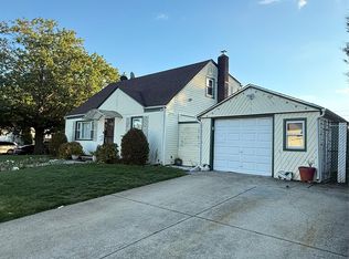 1915 Franklin Rd, Valley Stream, NY 11580