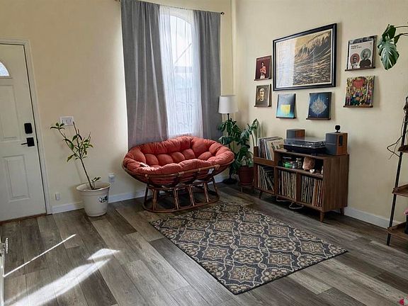 3rd image of 1519 Haystack Road