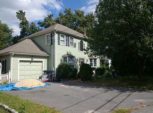 68 Ledge Hill Rd, West Roxbury, MA 02132