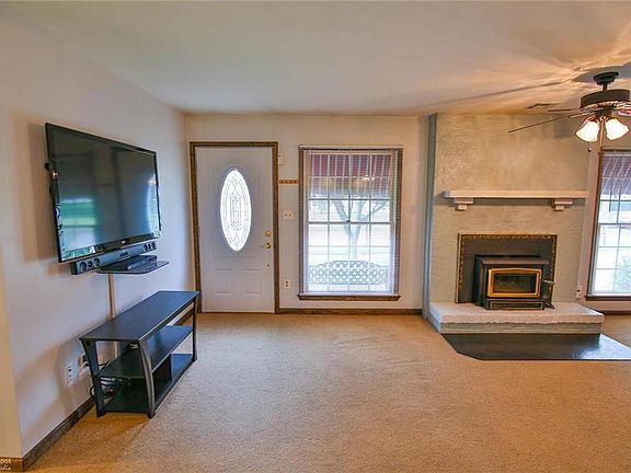 2nd image of 3939 Birch Dr