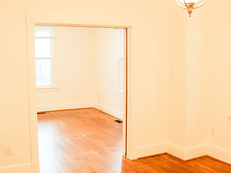 732 Salem Ave — Photo 5