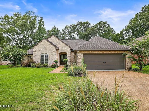 729 Creston Dr, Byram, MS 39272