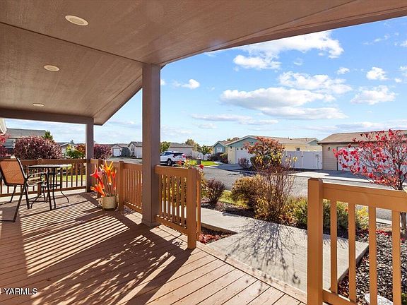 03-200 Bridle Way #233-030>