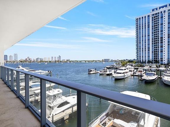 4th image of 17301 Biscayne Blvd APT 305
