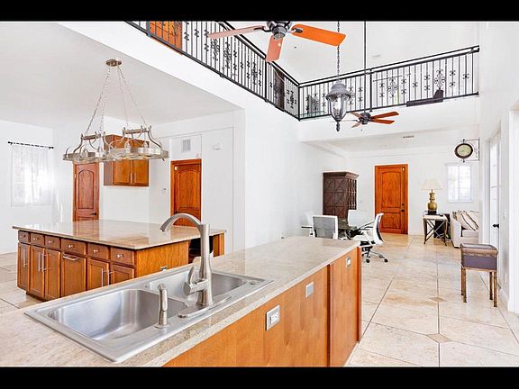 3rd image of 1215 NE 8th Ave