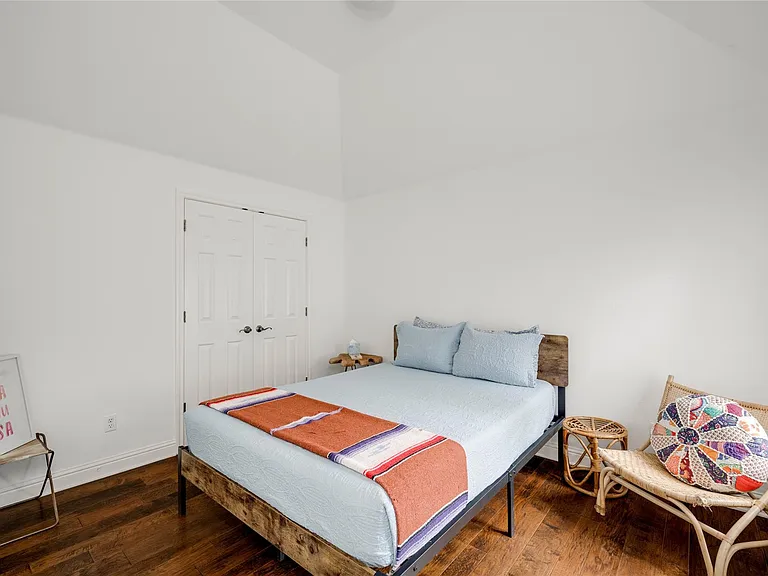 1802 Village Oak Ct — Photo 16