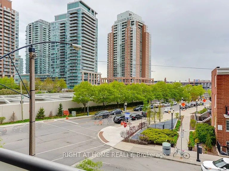 1 Shaw St #323 — Photo 18