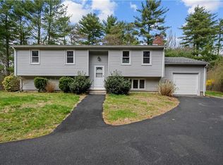 24 Clarke Rd, Coventry, RI 02816