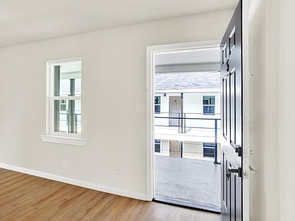 5th image of 912 Church St #13