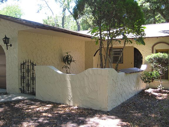 2nd image of 886 W Lindenwood Cir