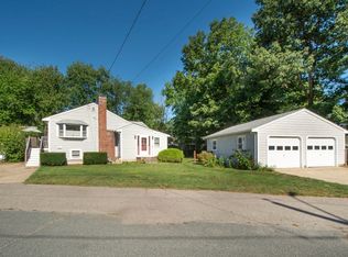 40 Border Rd, Holbrook, MA 02343