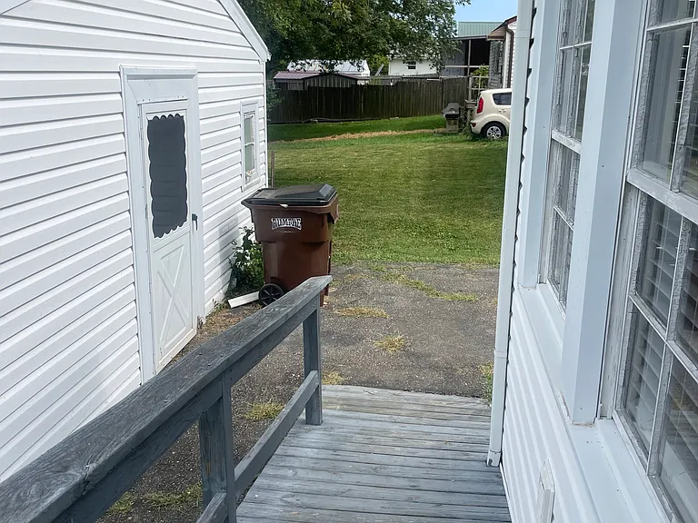 79 Lakeview Dr — Photo 11