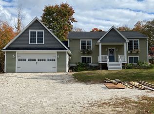 302 E Oxford Rd, South Paris, ME 04281