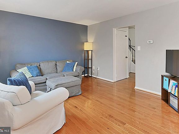 5th image of 12342 Woodlawn Ct