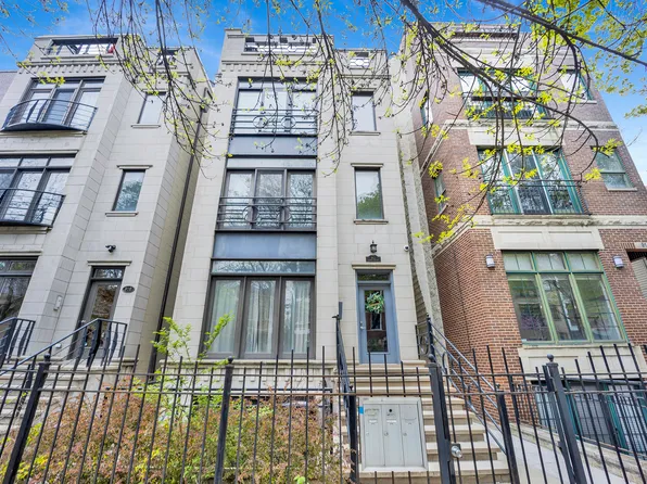 912 N Hermitage Ave #3, Chicago, IL 60622