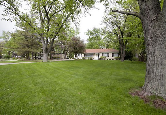 2nd image of 7965 Bielby Ln