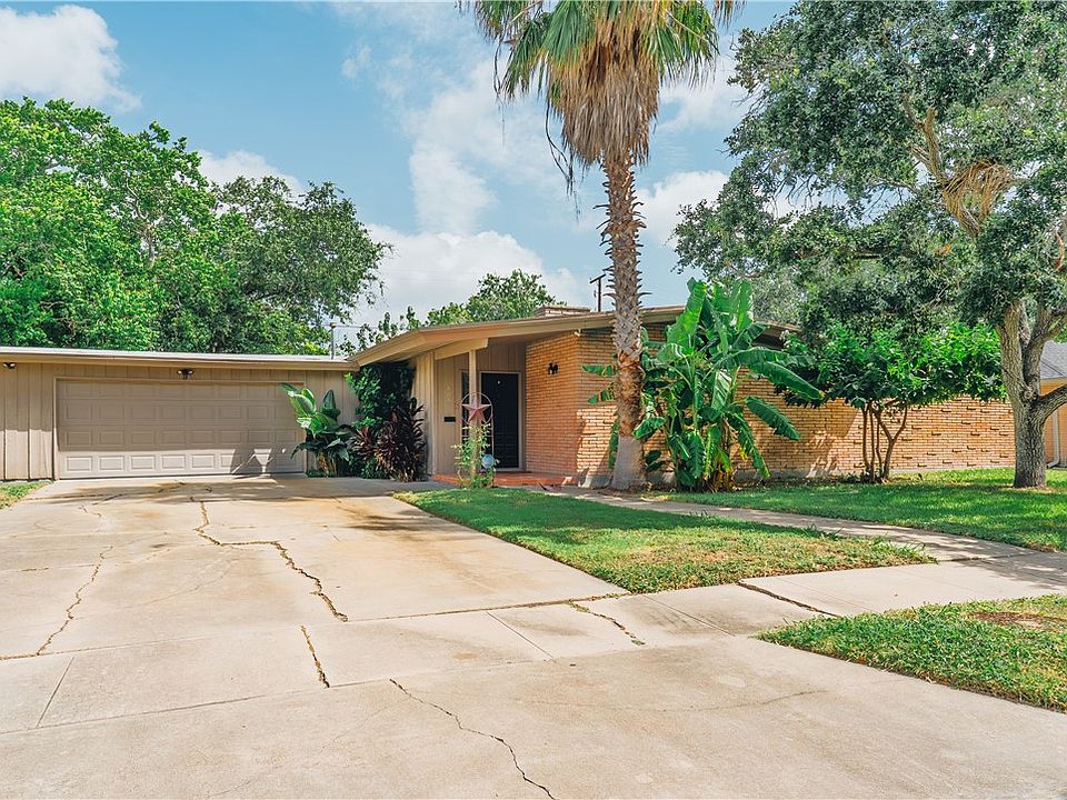 1st image of 606 Dolphin Pl