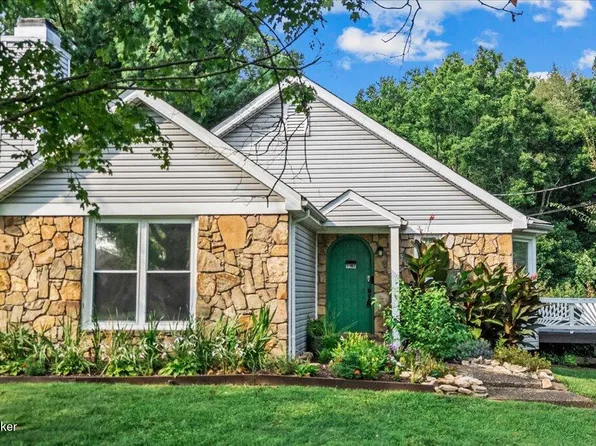 5701 Renada Dr, Crestwood, KY 40014